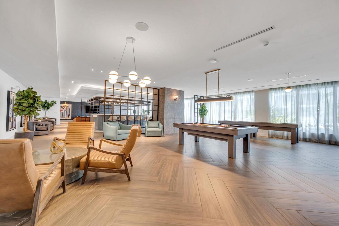 Appartamento Modern Unit Mins From Brickell With Free Parking Miami Esterno foto