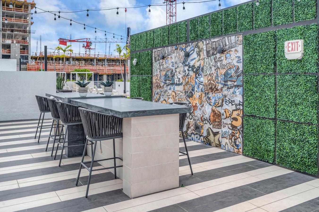 Appartamento Modern Unit Mins From Brickell With Free Parking Miami Esterno foto